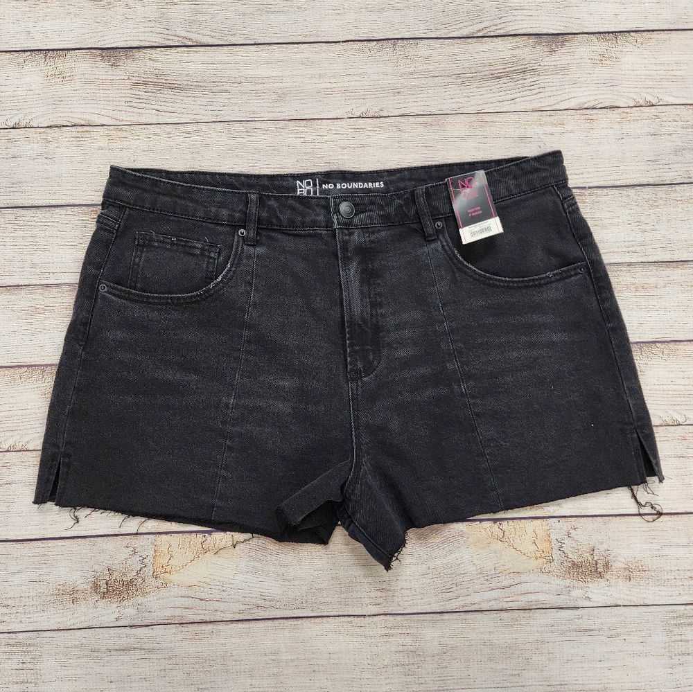 No Boundaries‎ High Rise Black Denim Shorts Size 21